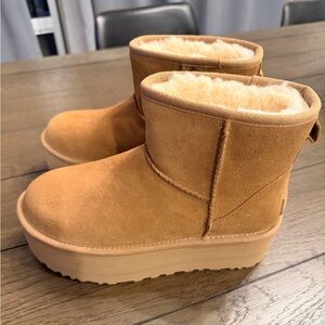 Brand New Ugg Classic Ultra Mini Platform